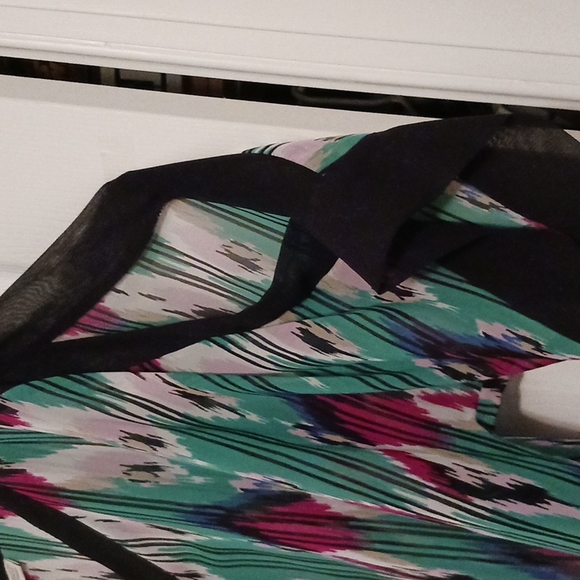 Dana Buchman Colorful Top - Picture 2 of 4